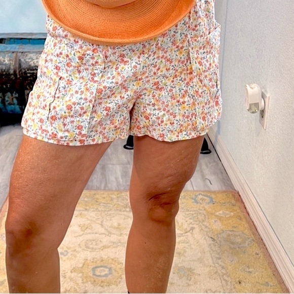 ⭐️NWT,Copper Key,Pocketed,Lightweight, Floral Shorts, Gorgeous w/a Tan! XL - Picture 1 of 11